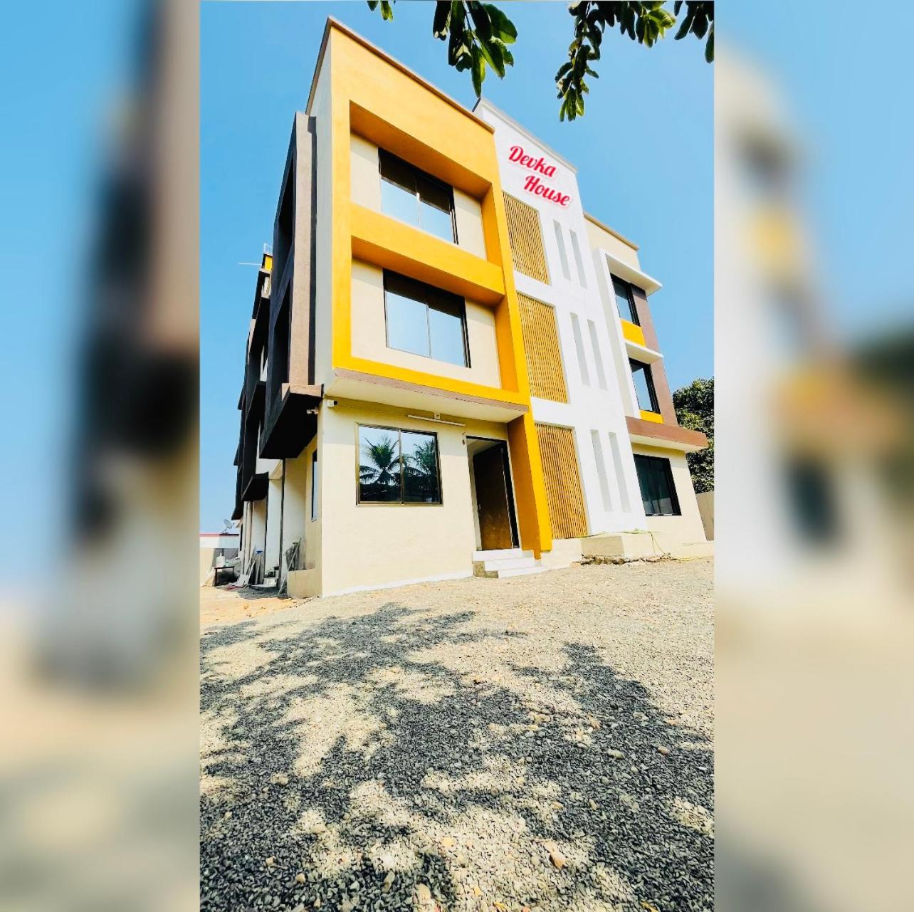 Hotel Devka House à Daman Extérieur photo