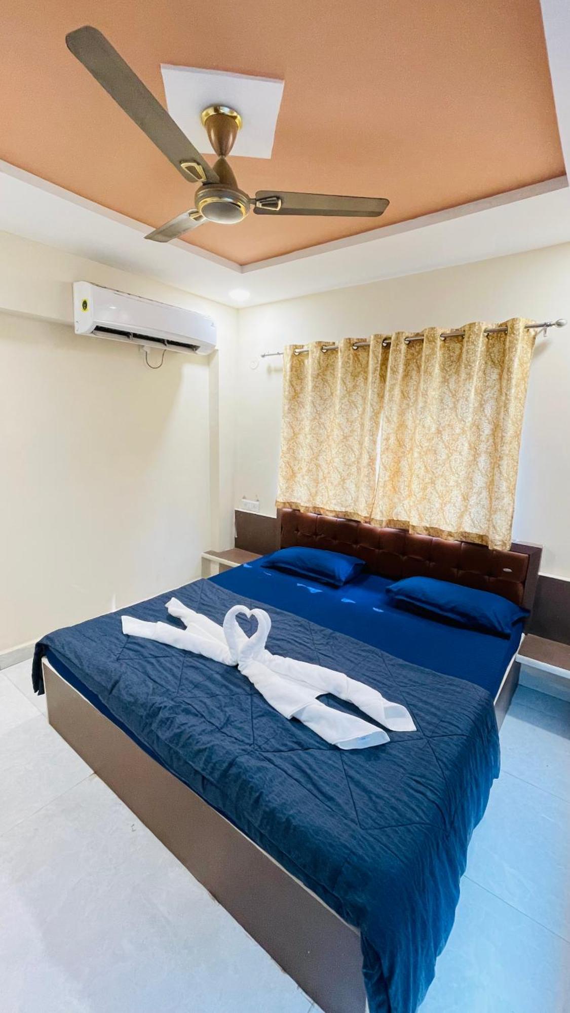 Hotel Devka House à Daman Extérieur photo